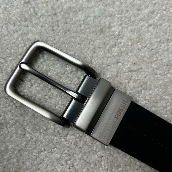 Fossil reversible leather men belt brown/ black silver buckle - Picture 7 of 12